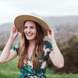 Meet your Posher, Elle